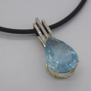 Aquamarin mit Brillanten und Kautschukcollier - EUR 4.490,00