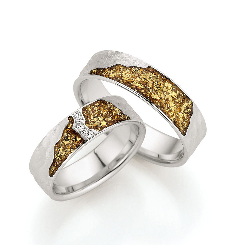 Gold Flakes von Fischer Trauringe bei Goldschmiede Urban