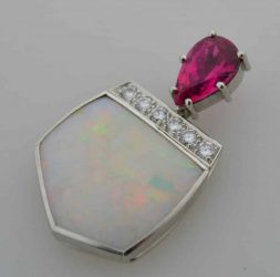 Platin mit Opal/Brillanten/Turmalin - ab EUR 5.120,00